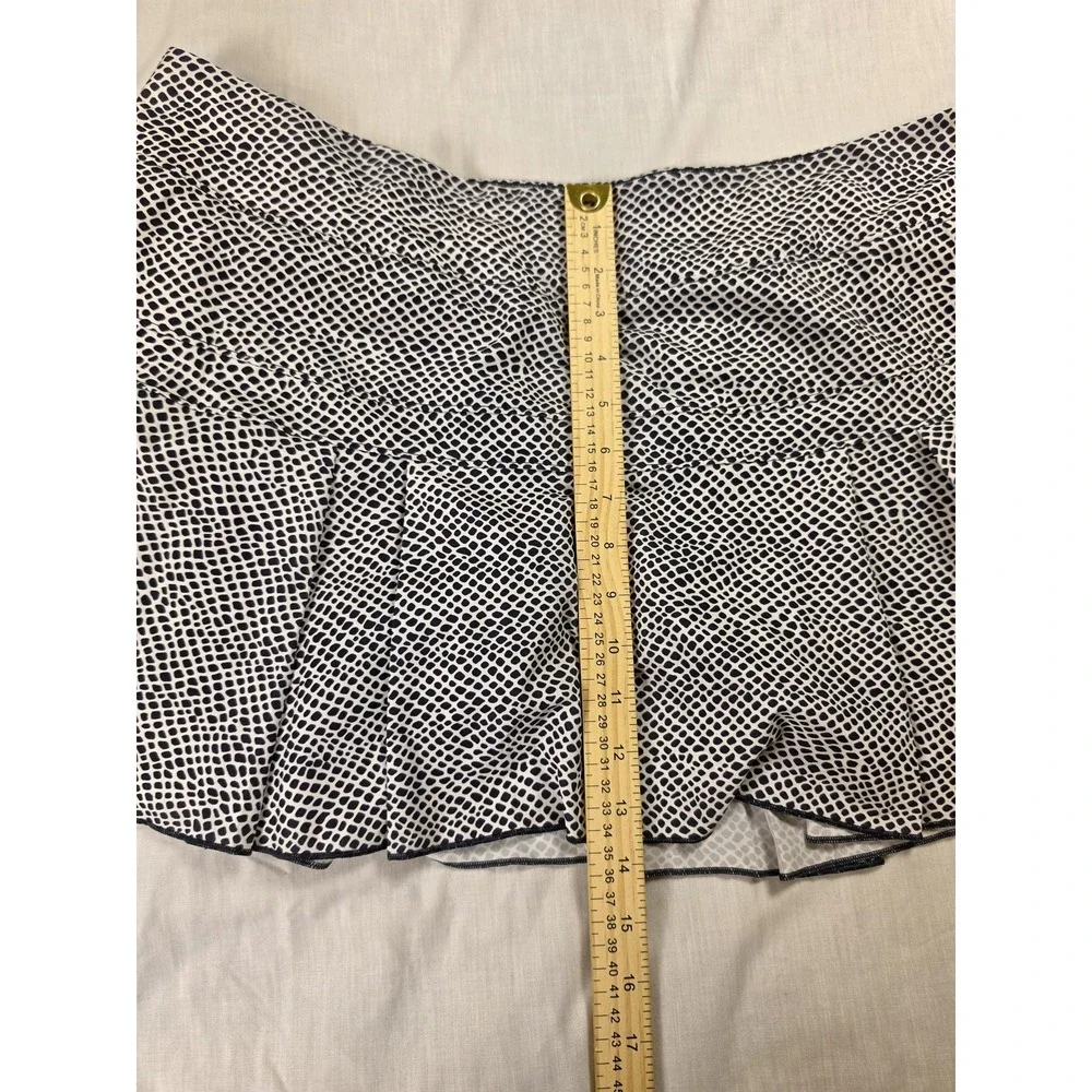 Nike Skort Womens Medium Black Geometric Print Tennis Athletic Skirt Activewear